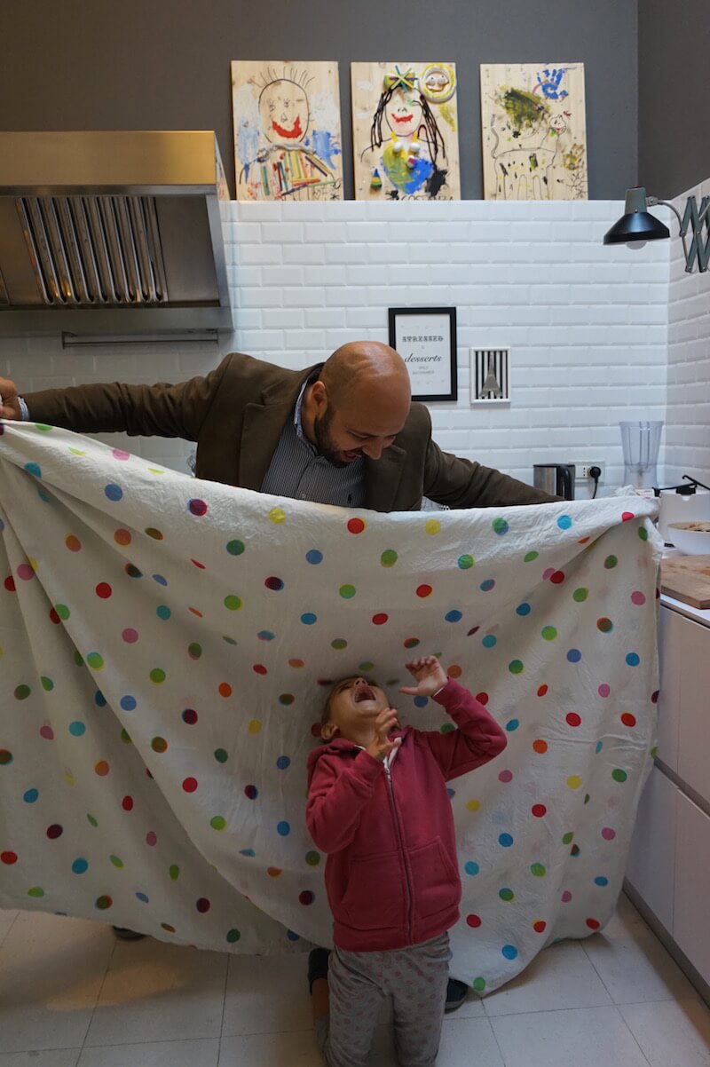 Come insegnare a stendere il bucato a marito e figli cucù