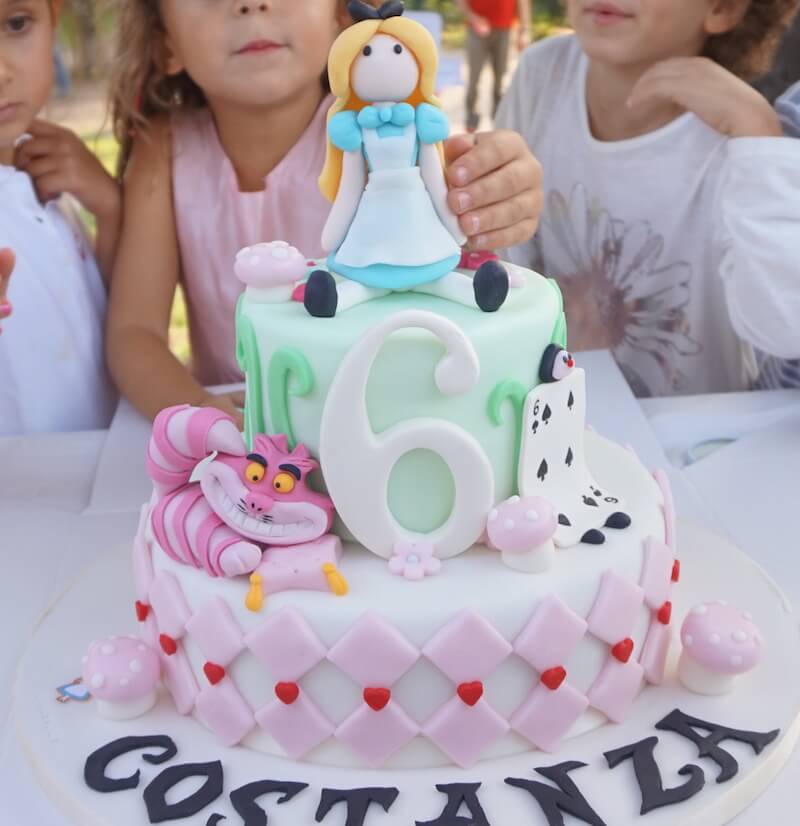 Compleanno perfetto festa a tema e giochi vintage torta 5