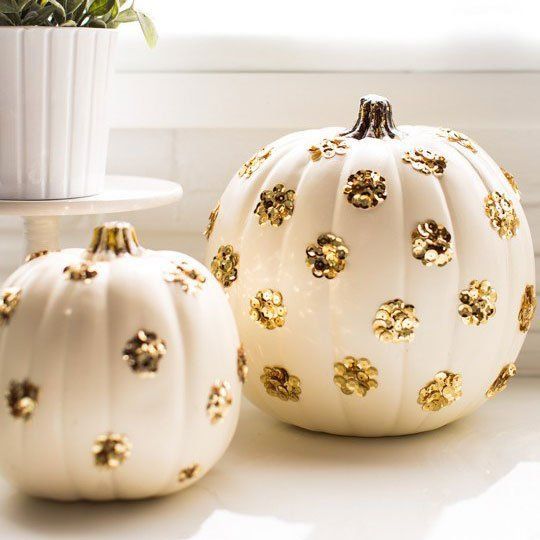 Zucche di Halloween https-//www.vegaooparty.it/blog/pinterest-8-zucche-decorate